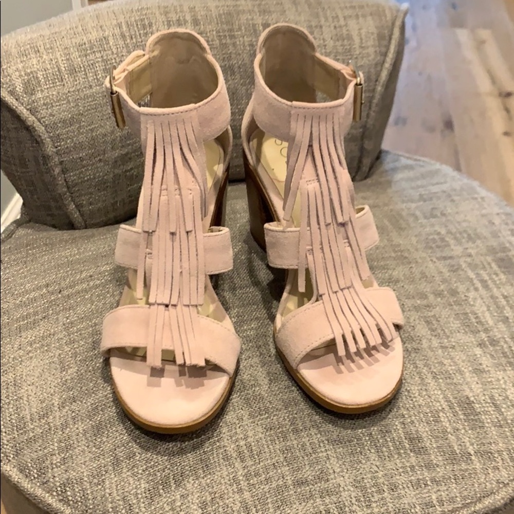 🌸Light pink suede block heel sandal